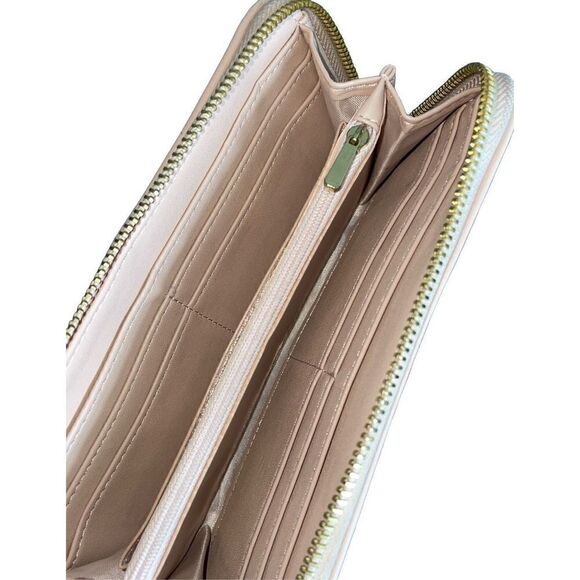 Vintage Stud Wallet  - Picture 4 of 8